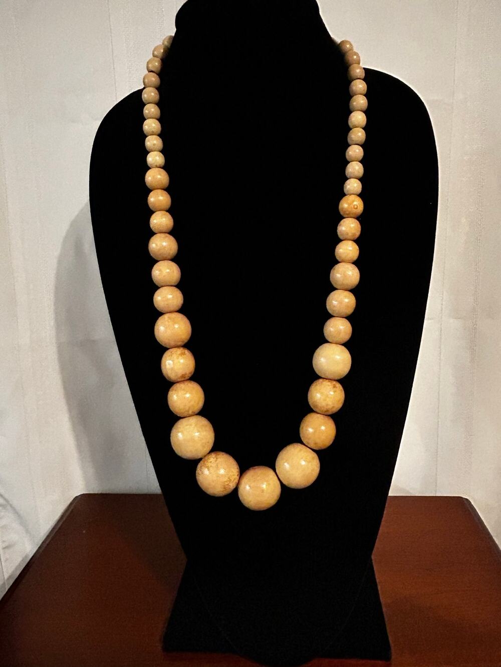Vintage Butterscotch Yellow Bead Necklace Bakelite Phenolic Resin Amber Style
